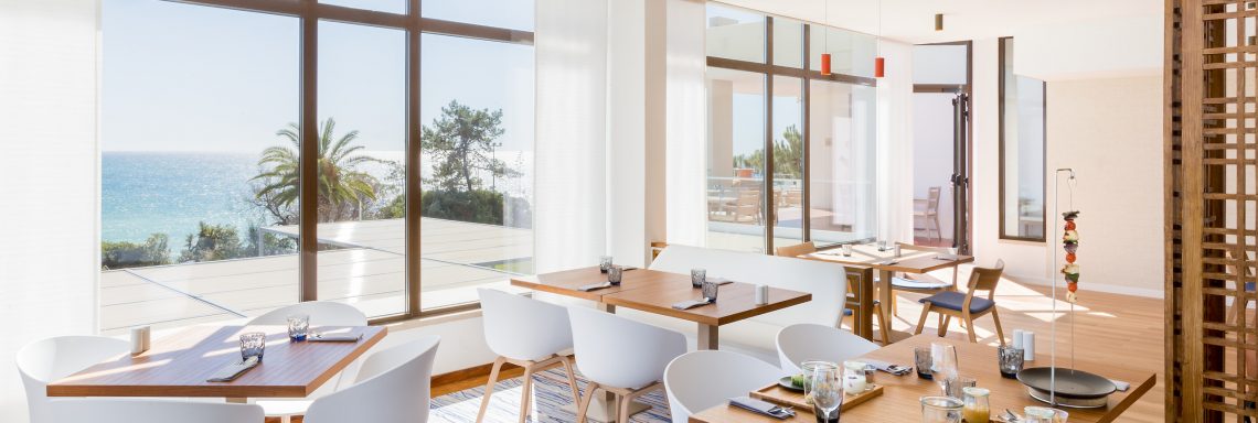 Club Med Portugal Da Balaia - Nouveau restaurant et sa vue intérieure. 