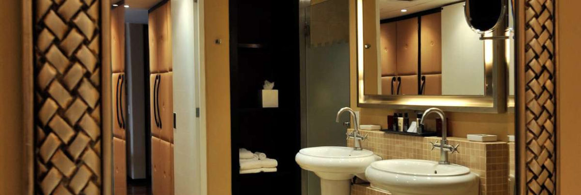 Club Med  Ixtapa Pacific, Mexique - Vue d'une salle de bain moderne aux lavabos doubles 
