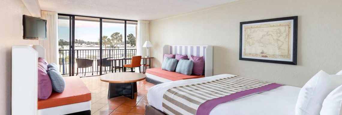 Club Med Sandpiper Bay, Floride- Image de l'intérieur d'une chambre Supérieure avec terrasse